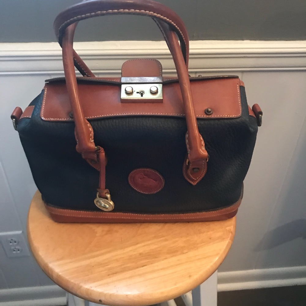 Old Dooney purse- very good condition!